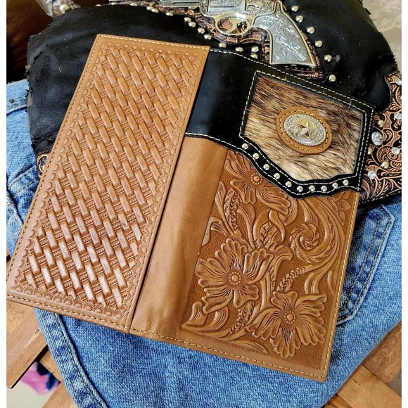 Yellowstone Westmere Studded Amber Credit Card Holder Western Wallet For Men Premium Distressed Leather main image 1